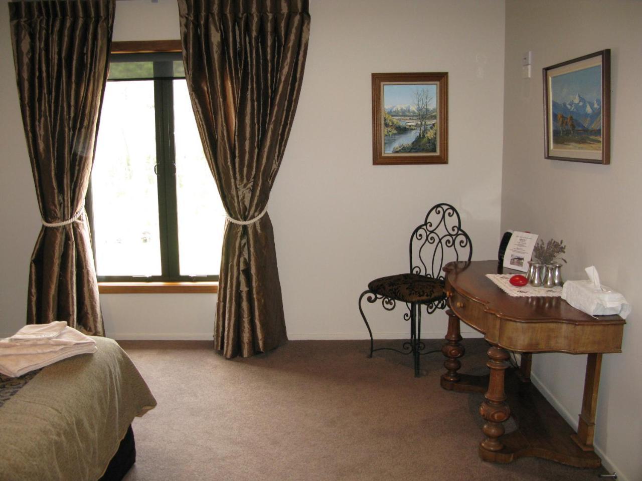 Rive Gauche B&B Lodge Taupo Room photo
