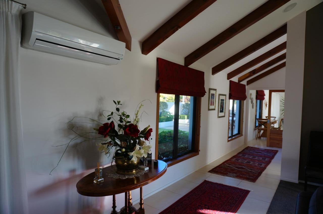 Rive Gauche B&B Lodge Taupo Exterior photo
