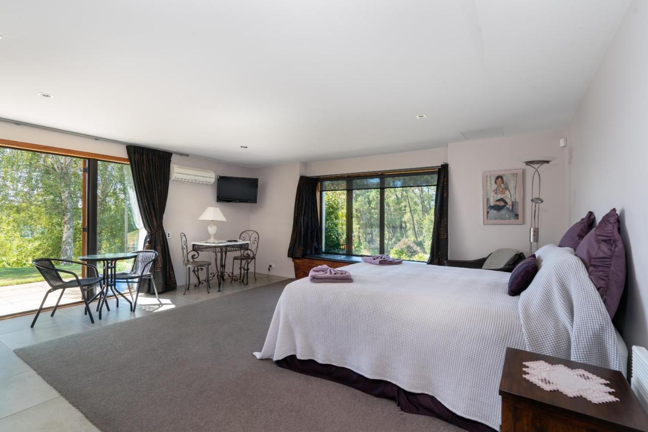 Rive Gauche B&B Lodge Taupo Exterior photo