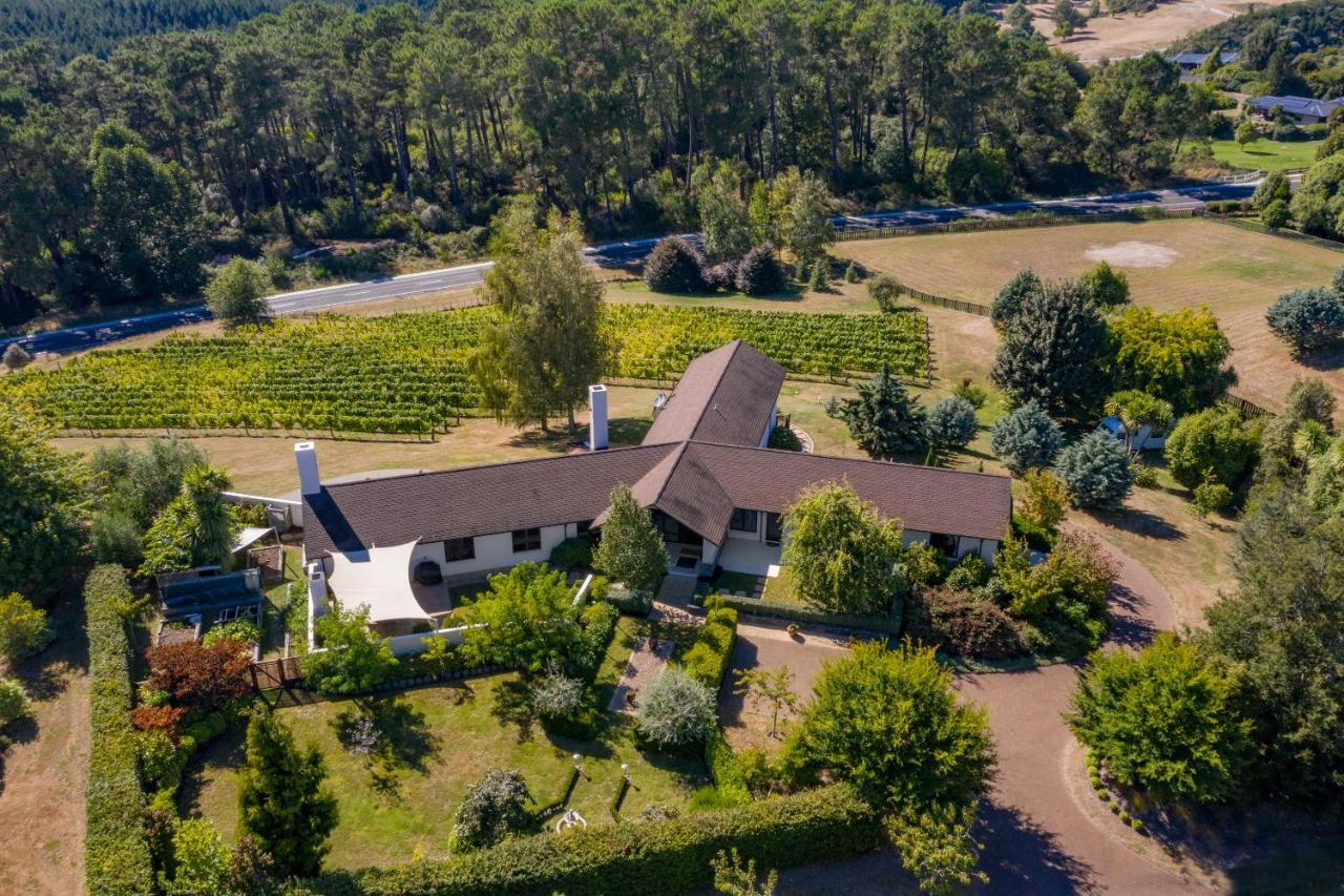 Rive Gauche B&B Lodge Taupo Exterior photo